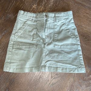 H & M olive green skirt